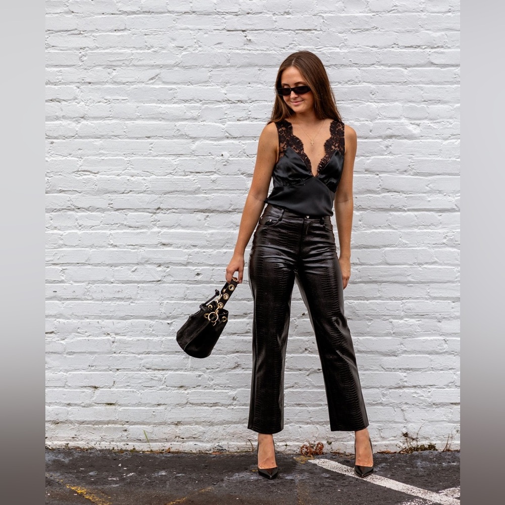 NWT CAMI NYC CROC EMBOSSED VEGAN LEATHER BLACK PANTS SOFT SUPPLE STUNNING